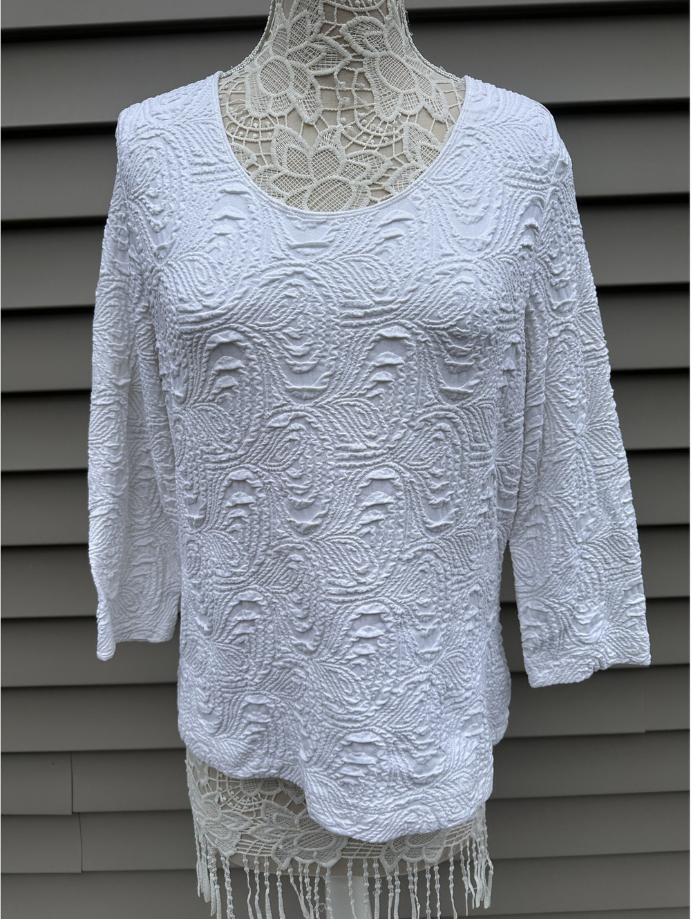 Laura Ashley White Textured Swirl Pattern 3/4 Sleeve Scoop Neck Top Cottagecore